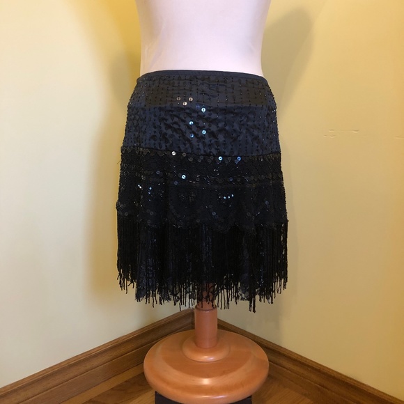 le chateau Skirt - Picture 2 of 6
